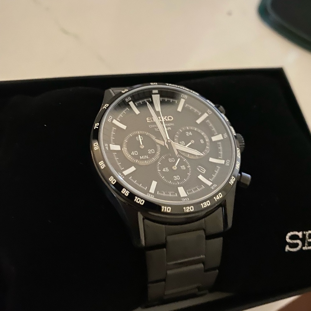 Seiko | watch | stainless steel quartz